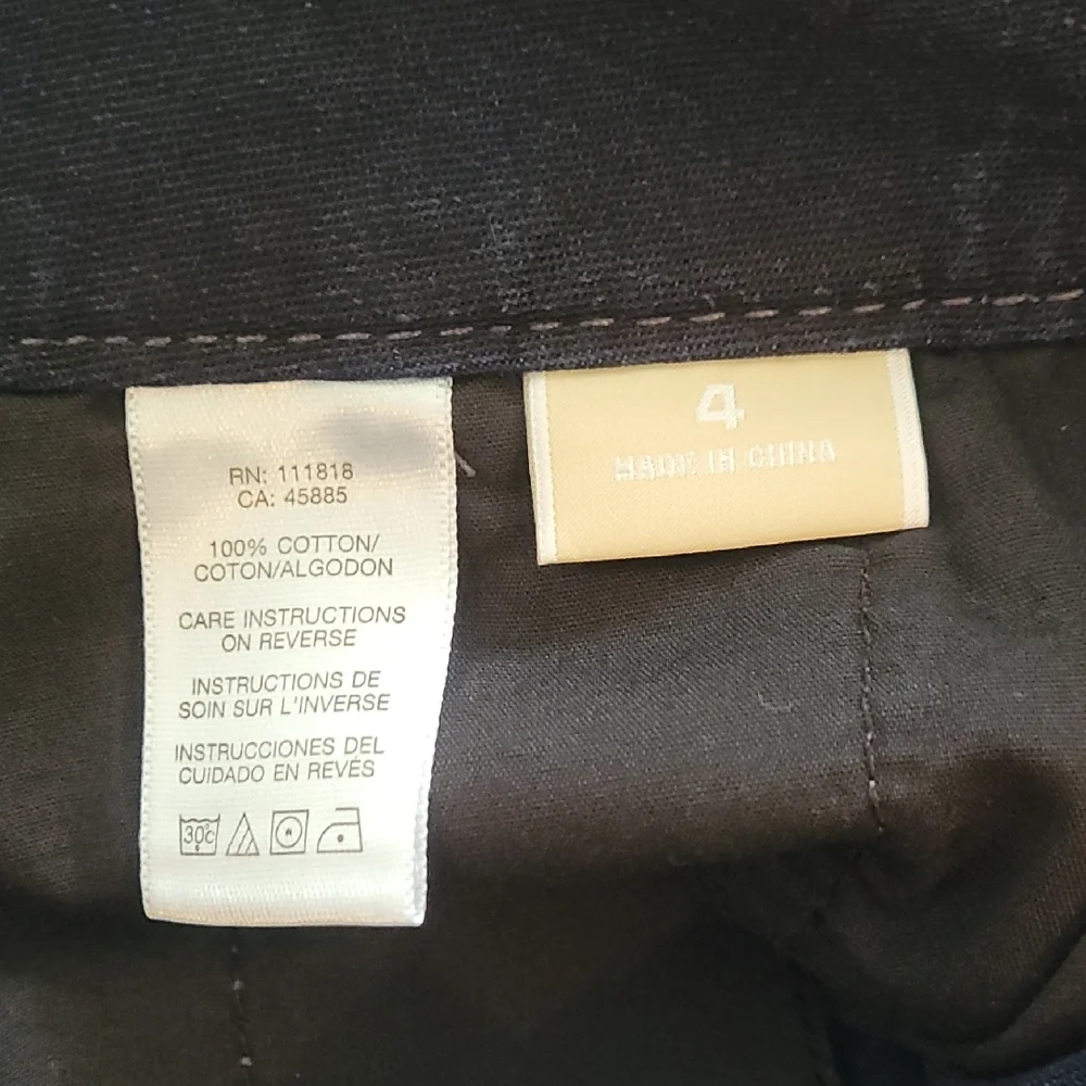 Women's Black Wide-Leg Jeans - Picture 10 of 11